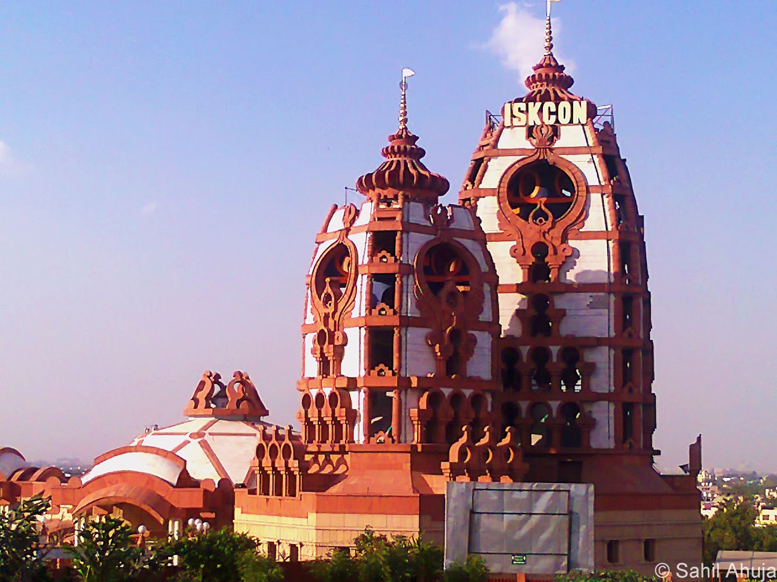 iskcon temple delhi location/address